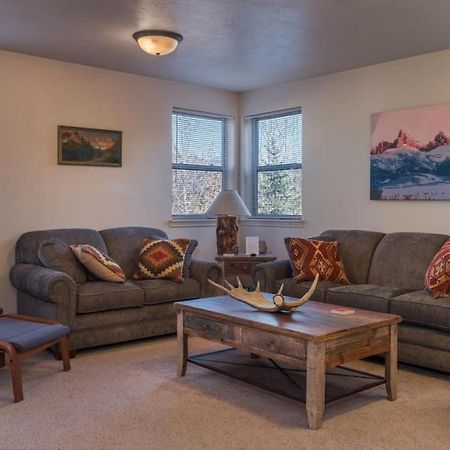 2 Bedroom Upstairs Condo With Ac In Victor, Id Экстерьер фото